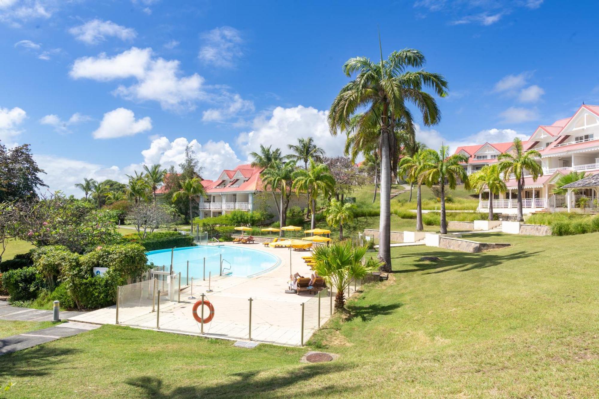 Residence Pierre & Vacances Premium Les Tamarins Сент-Анн Экстерьер фото